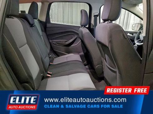 Used 2019 Ford Escape SE image 21