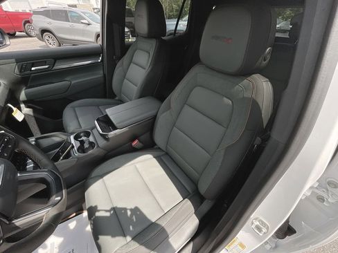 New 2026 GMC Terrain AT4 w/ Convenience Package III image 27