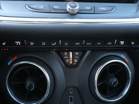 Used 2023 Chevrolet Blazer LT w/ Convenience Package image 24