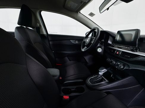 Used 2021 Kia Forte LXS image 27