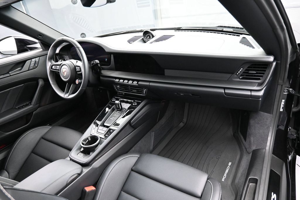 Certified 2026 Porsche 911 Carrera 4 GTS AWD/4WD image 27