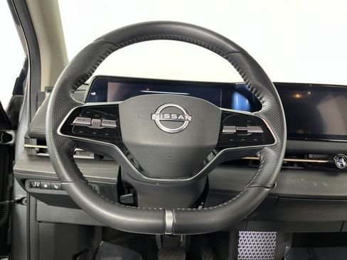 Used 2023 Nissan Ariya FWD image 17