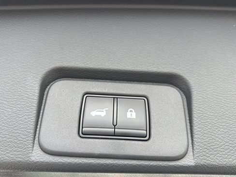 Certified 2024 Nissan Rogue SV w/ SV Premium Package FWD image 11