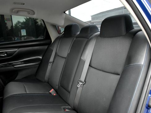 Used 2016 Nissan Altima 3.5 SR image 24