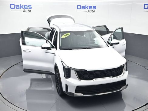 Certified 2026 Kia Sorento S FWD image 57