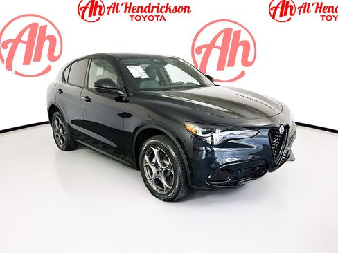 Used 2025 Alfa Romeo Stelvio Sprint w/ Convenience Package image 1
