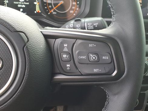 Used 2025 Jeep Wrangler Sport S image 19