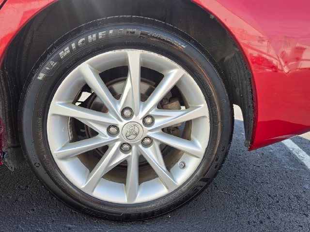 Used 2012 Toyota Prius V Five FWD image 11