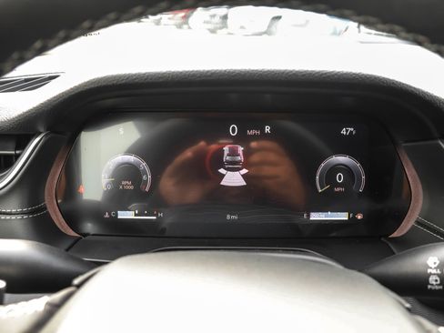 New 2025 Jeep Grand Cherokee Altitude image 22