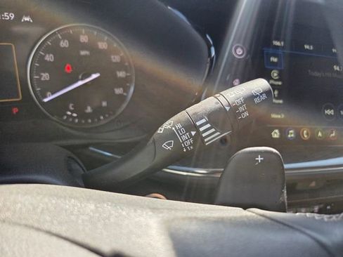 Used 2022 Buick Envision Essence w/ Technology Package I FWD image 20