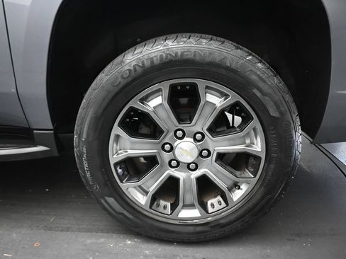 Used 2020 Chevrolet Suburban LT AWD/4WD image 66