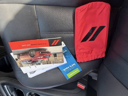 Used 2019 Dodge Grand Caravan GT FWD image 19