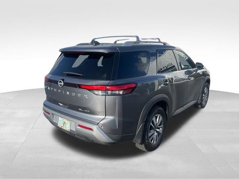 Certified 2024 Nissan Pathfinder SL AWD/4WD image 5