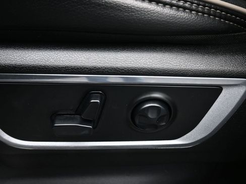 Used 2020 RAM 1500 Laramie AWD/4WD image 12