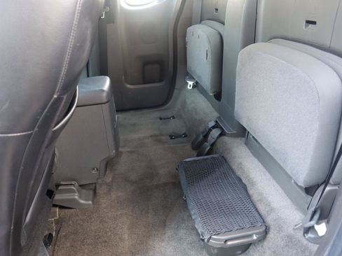 Used 2013 Nissan Frontier PRO-4X AWD/4WD image 48