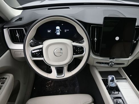 New 2026 Volvo XC60 T8 Ultra w/ Protection Package Premier image 18