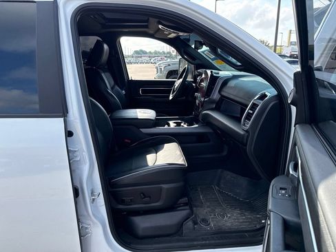 Used 2025 RAM 3500 Laramie AWD/4WD image 13
