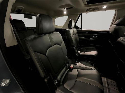 Certified 2025 Honda Pilot Touring image 25
