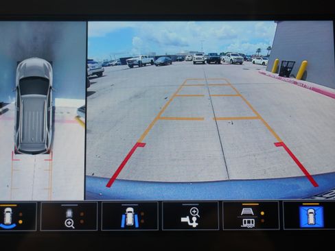 Used 2023 Chevrolet Equinox Premier FWD image 20
