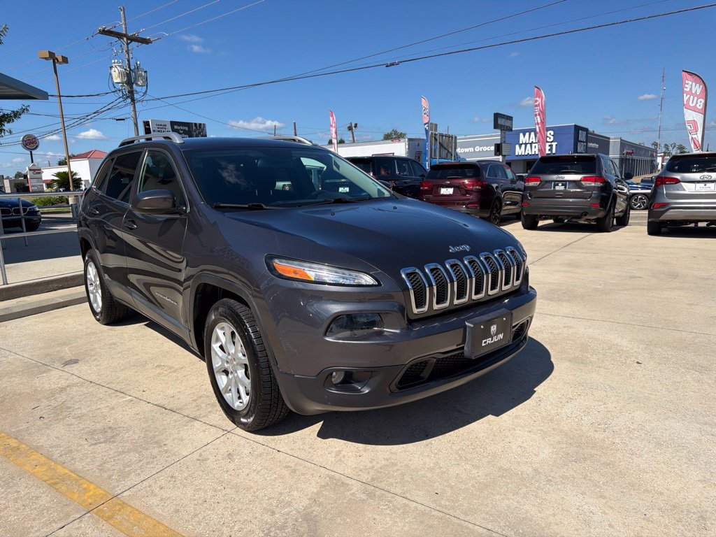 Used 2015 Jeep Cherokee Latitude w/ Cold Weather Group AWD/4WD image 5