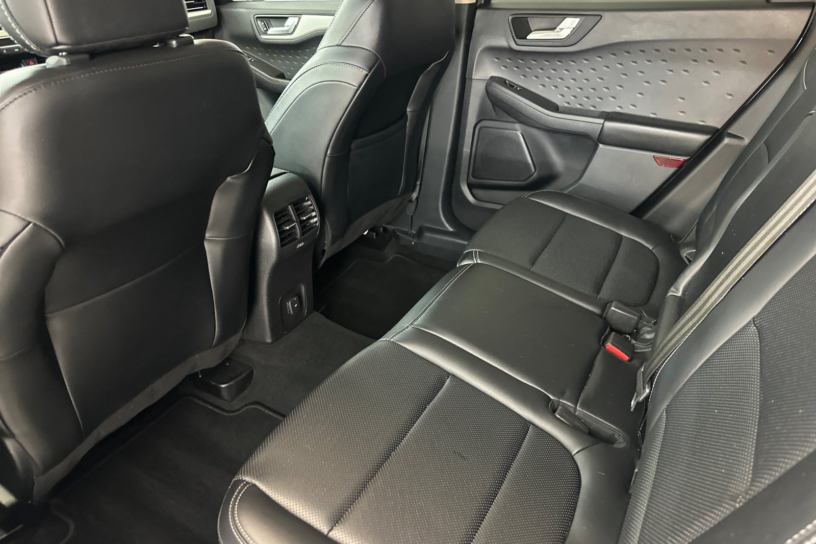 Used 2020 Ford Escape SEL FWD image 25