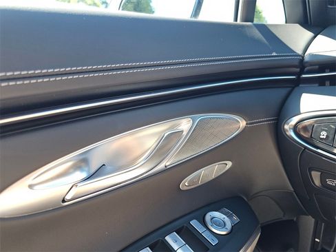 Used 2025 Genesis GV70 3.5T Sport w/ Sport Advanced Package image 33