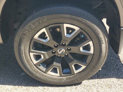 Used 2020 Nissan Titan Platinum Reserve w/ Moonroof Package AWD/4WD image 5