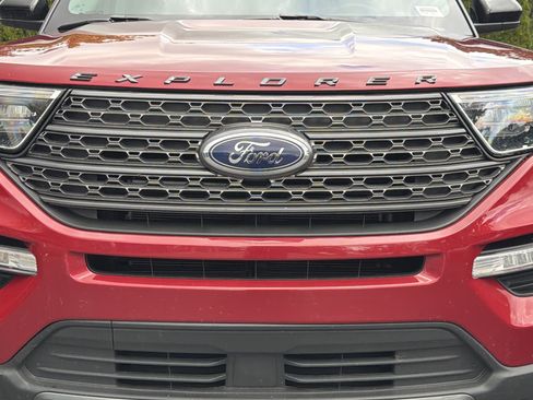 Used 2024 Ford Explorer XLT w/ Equipment Group 202A RWD image 45