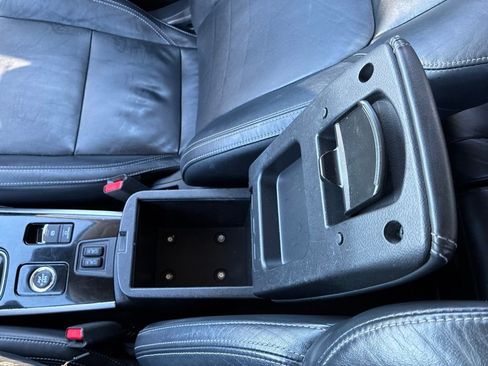 Used 2020 Mitsubishi Outlander SEL image 37