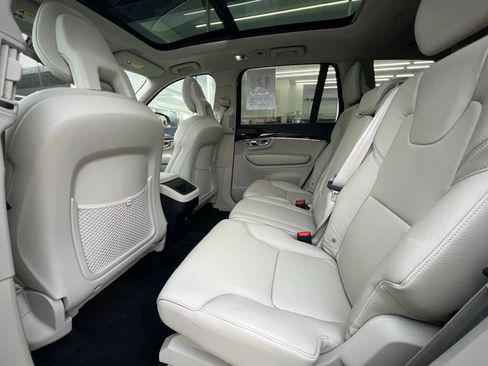 Used 2018 Volvo XC90 T5 Momentum w/ Convenience Package image 18