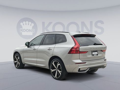 Certified 2023 Volvo XC60 B5 Ultimate image 4