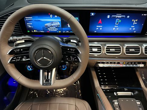 New 2025 Mercedes-Benz GLS 63 AMG 4MATIC image 26