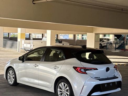 Used 2023 Toyota Corolla SE w/ SE Premium Package FWD image 7