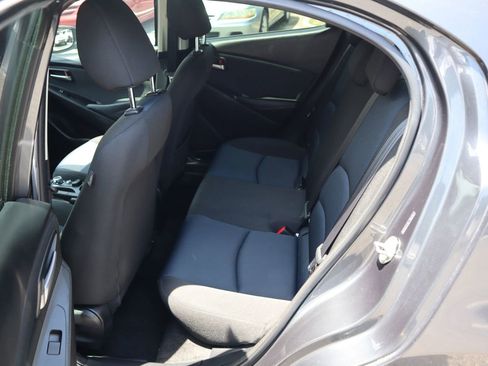 Used 2020 Toyota Yaris LE FWD image 12