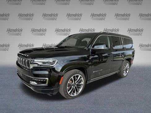 Used 2025 Jeep Wagoneer Series III w/ Premium Group I AWD/4WD image 4