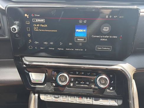 Used 2024 GMC Sierra 1500 AT4 w/ Technology Package AWD/4WD image 26