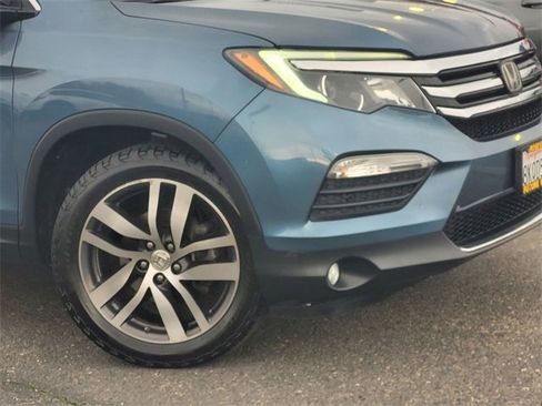 Used 2016 Honda Pilot Touring image 9
