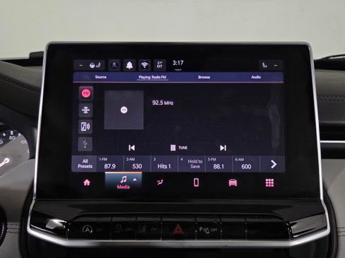 New 2026 Jeep Compass Limited image 21