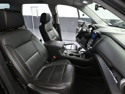 Used 2020 Chevrolet Traverse LT w/ Driver Confidence II Package AWD/4WD image 52