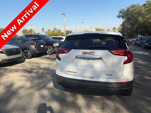 Used 2020 GMC Terrain SLE image 11