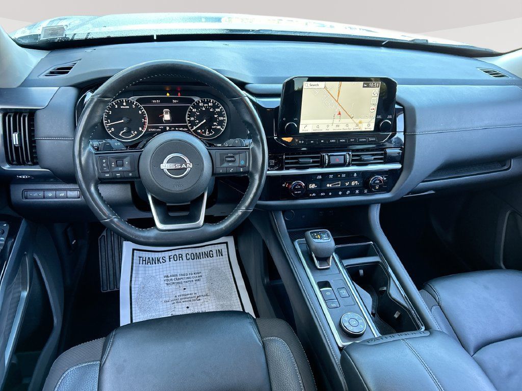 Used 2025 Nissan Pathfinder SL w/ Black Appearance Package AWD/4WD image 24