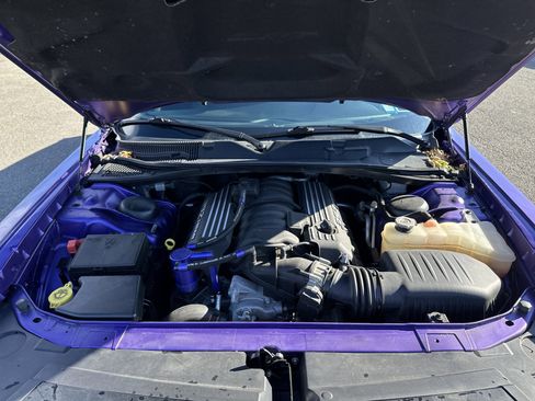 Used 2016 Dodge Challenger SRT w/ Technology Group image 10