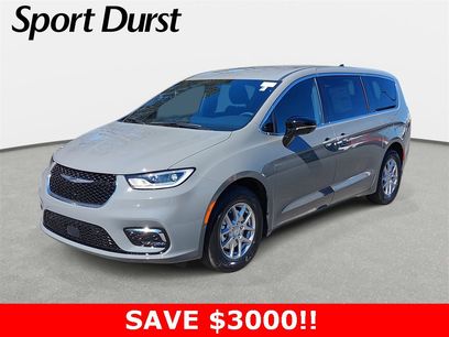 New 2025 Chrysler Pacifica Select