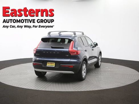 Used 2021 Volvo XC40 T5 Momentum AWD/4WD image 40