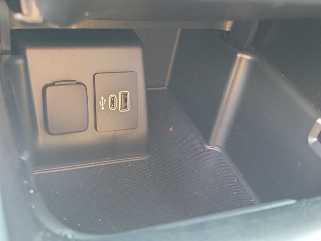 Used 2025 Ford Explorer ST-Line w/ Premium Package RWD image 12
