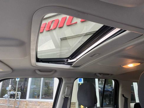Used 2014 Jeep Patriot Latitude w/ Sun/Sound Group AWD/4WD image 21
