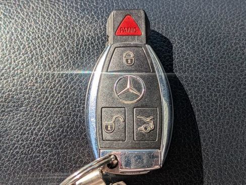 Used 2014 Mercedes-Benz SLK 250 image 23