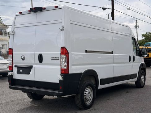 Used 2025 RAM ProMaster 2500 w/ Convenience Group FWD image 6