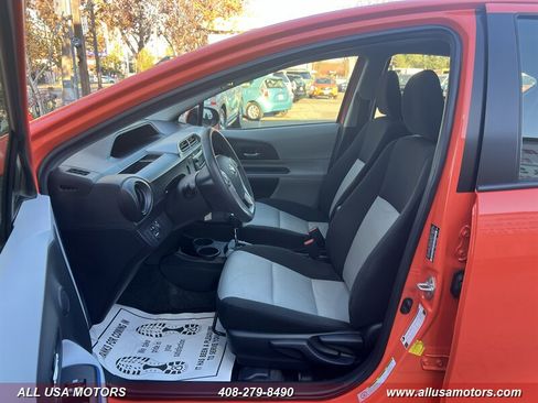 Used 2012 Toyota Prius C One image 23