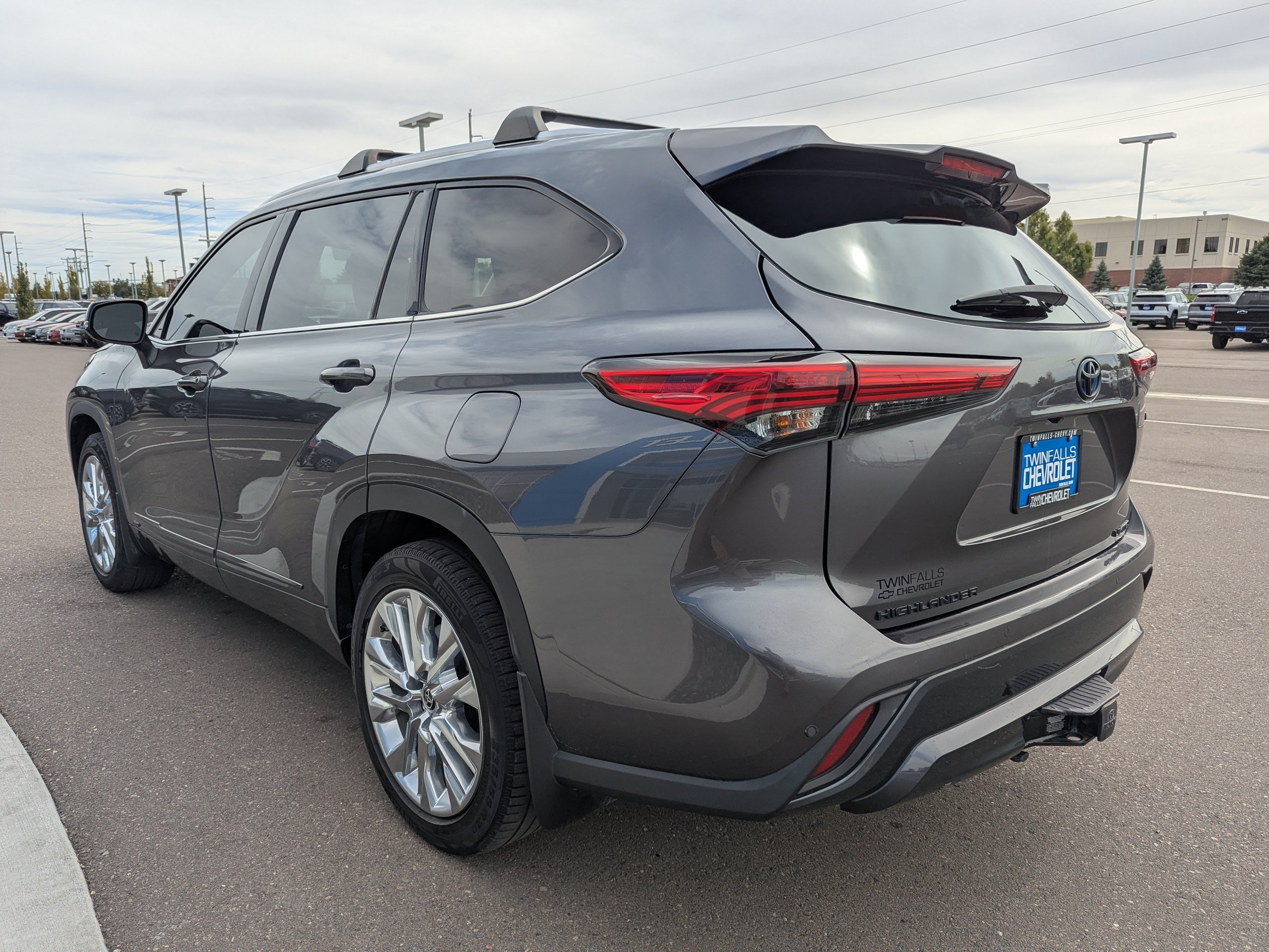 Used 2023 Toyota Highlander Limited AWD/4WD image 32